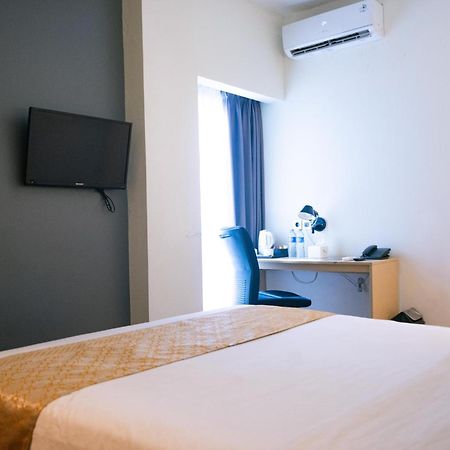 Yunna Hotel Lampung Bandar Lampung Extérieur photo