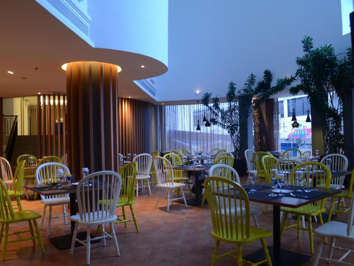Yunna Hotel Lampung Bandar Lampung Extérieur photo