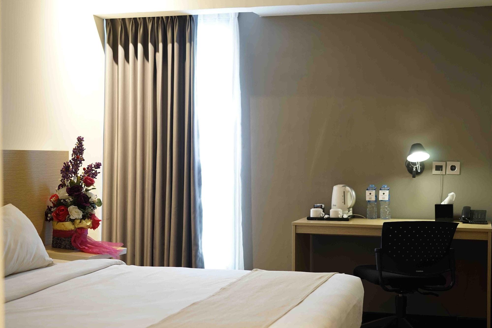 Yunna Hotel Lampung Bandar Lampung Extérieur photo