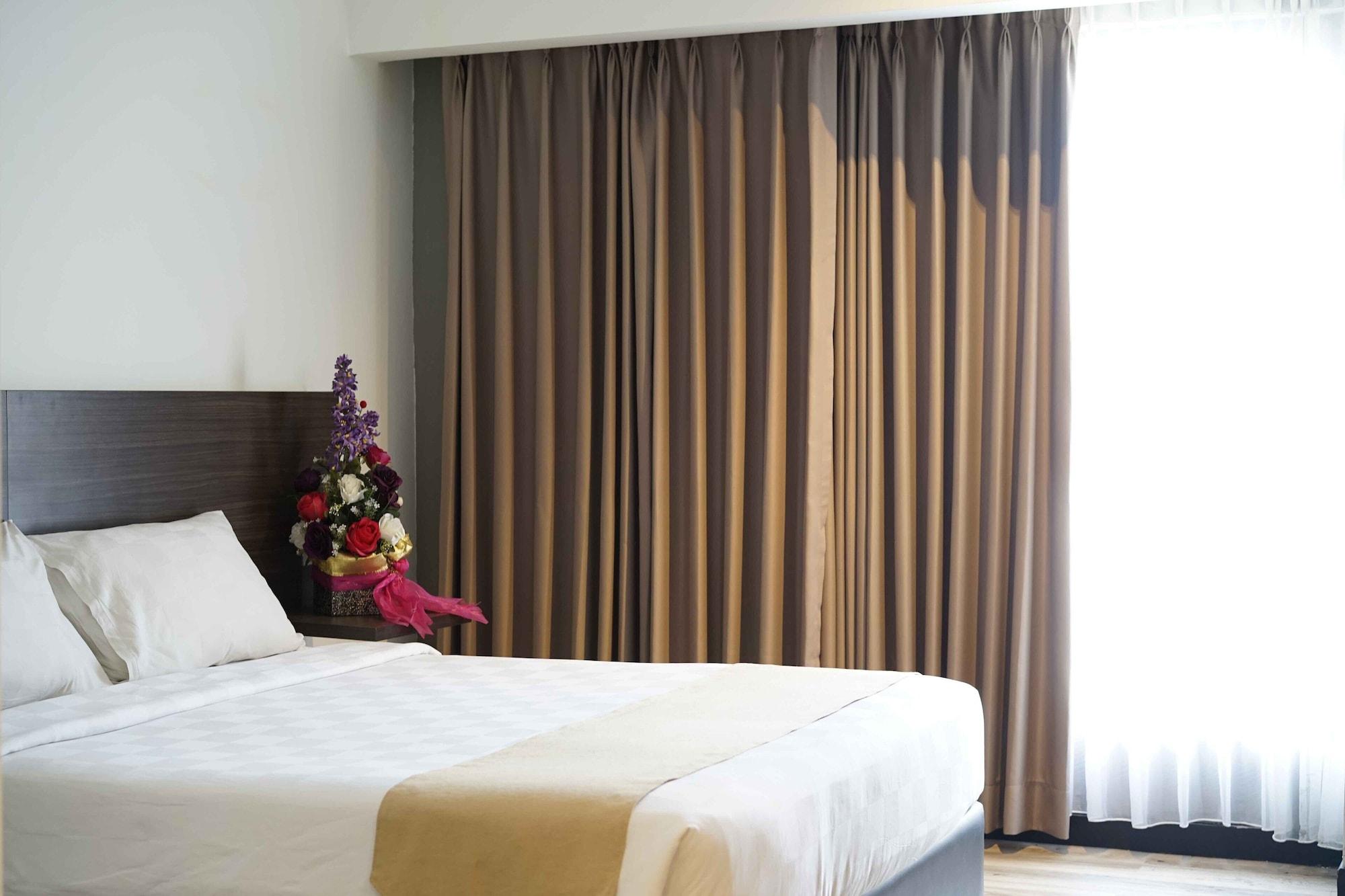 Yunna Hotel Lampung Bandar Lampung Extérieur photo