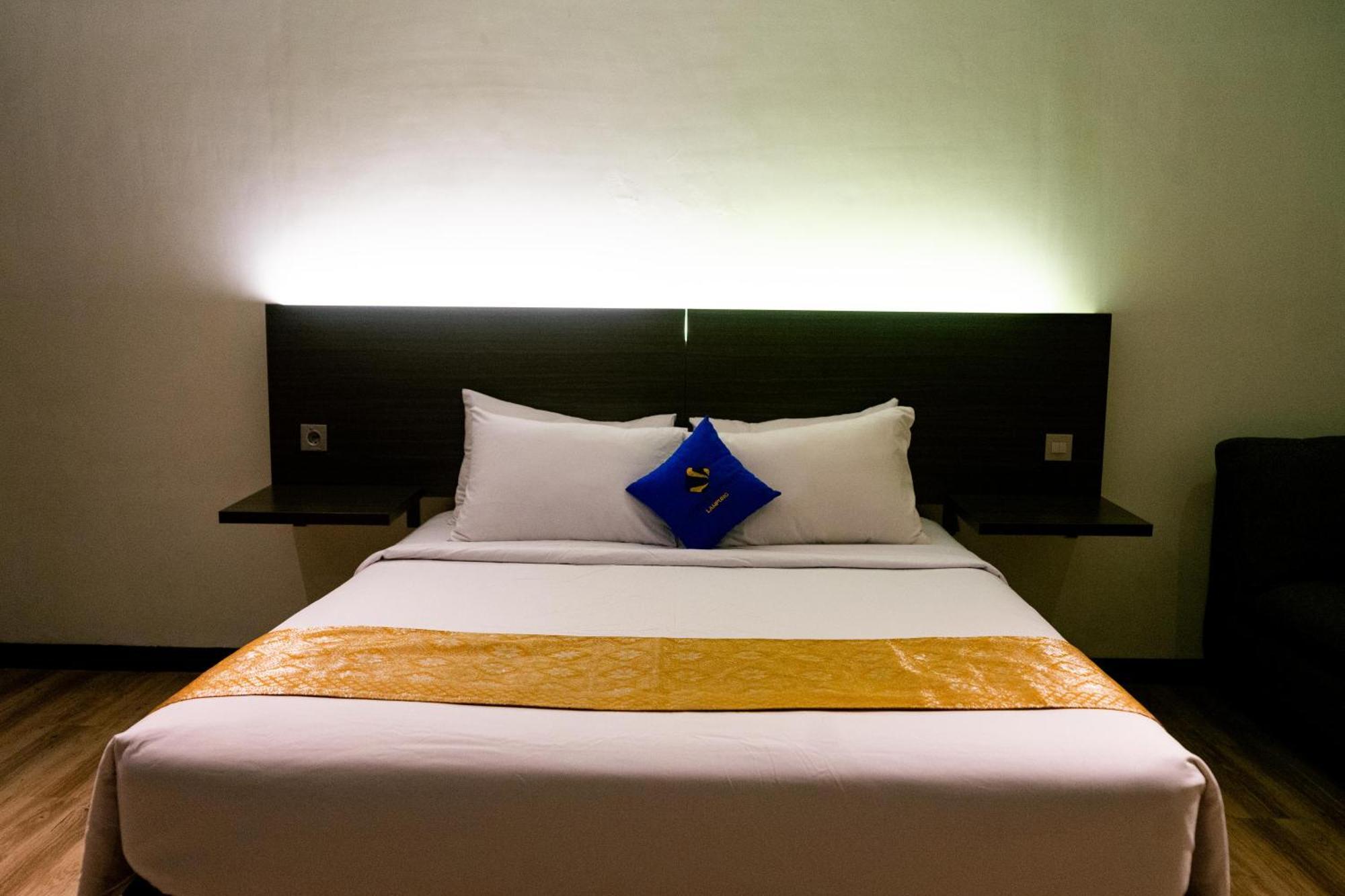 Yunna Hotel Lampung Bandar Lampung Extérieur photo