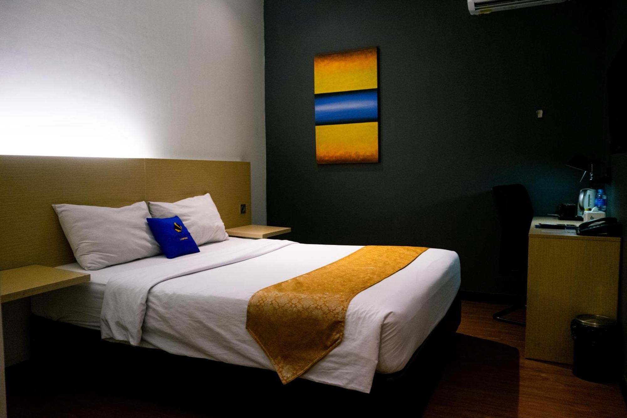 Yunna Hotel Lampung Bandar Lampung Extérieur photo