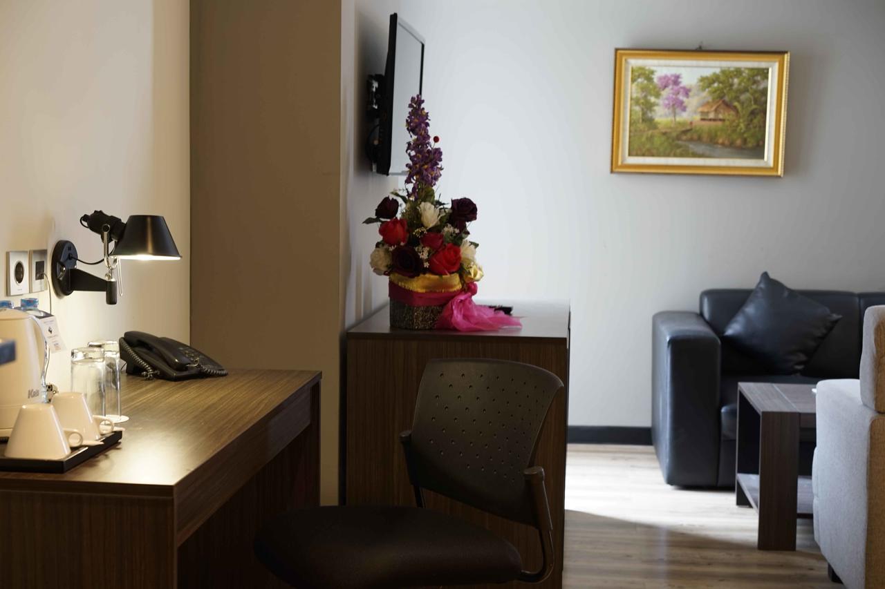 Yunna Hotel Lampung Bandar Lampung Extérieur photo